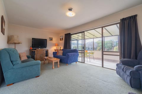 Glenfiddich Lodge - Te Anau Holiday Home House in Te Anau