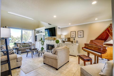 Palm Desert Townhome with Pool Access and Golf Course! House in Palm Desert