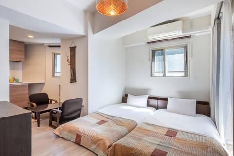 Bed, Seating area, Bedroom, air conditioner