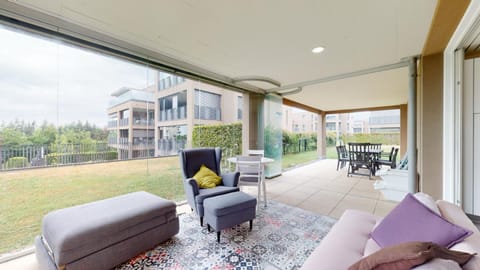 Patio, Garden view