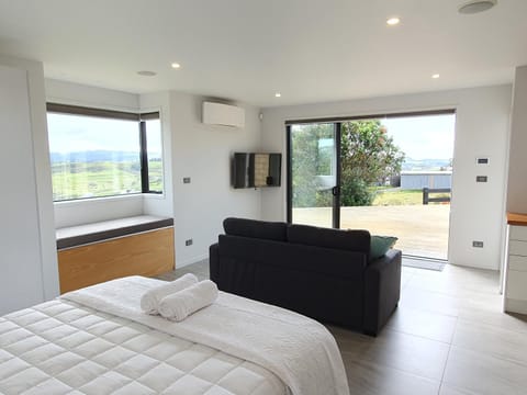 Vineyard Vacation Bed and Breakfast in Te Arai
