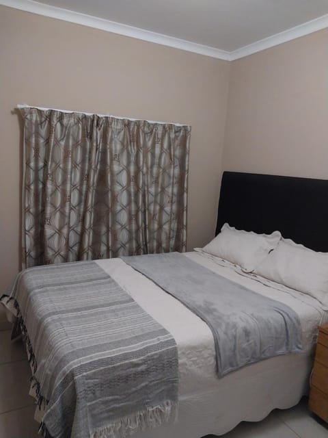Wakeup Fresh Guest House Bed and Breakfast in Johannesburg