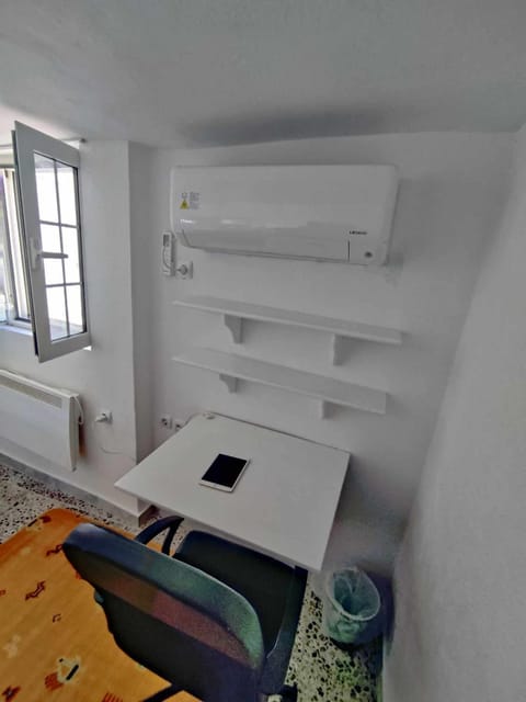 white & stone home Wohnung in Samos Prefecture