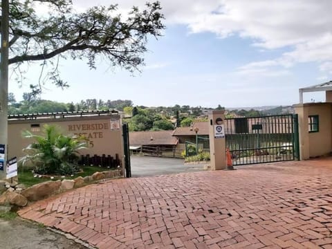 Carrington heights luxurious guesthouse Condo in Durban
