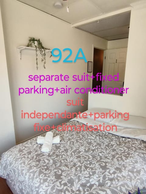 Bedroom, Parking, towels