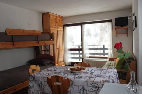 EVETTE : Sole, Sport, Relax e cibo genuino Apartment in Valtournenche