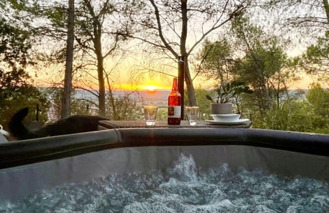Natural landscape, Hot Tub, Sunset