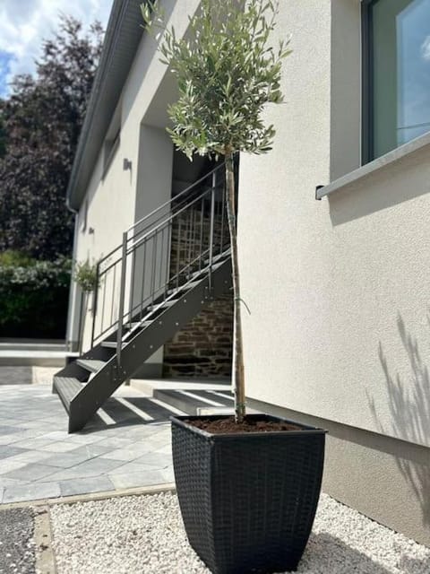 Loft blanc (baignoire balnéo et sauna) Apartment in Trois-Ponts