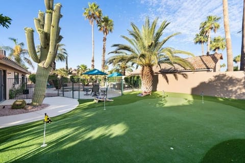 Oraibi Oasis-A Phoenix Paradise- Pool, Spa, Putting Green, EV Charger House in Desert Ridge