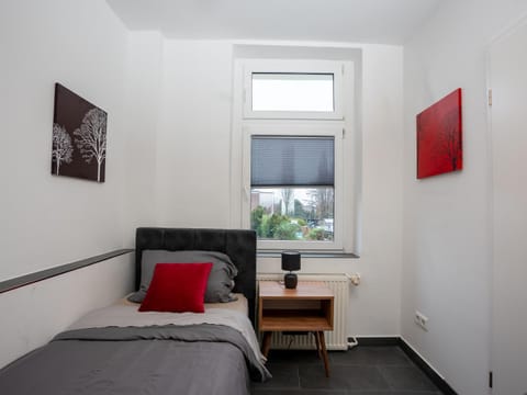 Serviceroom24 - Apartment 2 in Oer-Erkenschwick WLAN - Smart-TV - 24-7 Check-in und Küche Appartamento in Recklinghausen