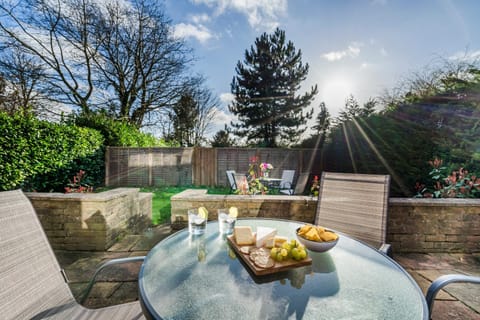 Spring, Garden, View (from property/room), Food and drinks, Garden view