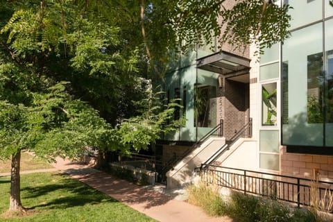 ChampaHouse- Easy access to Rino/Ballpark/Downtown House in Denver