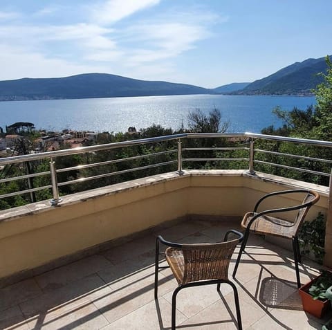 Peace Place Apartment in Kotor Municipality