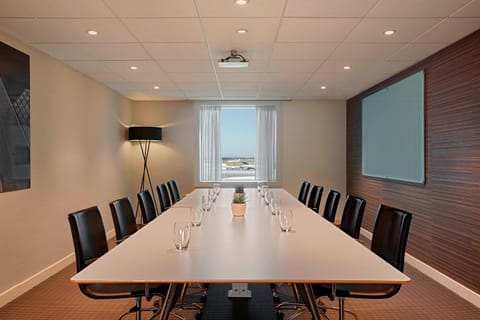 Meeting/conference room