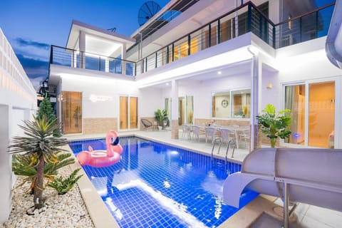 Platinum Pool Villa Villa in Pattaya City