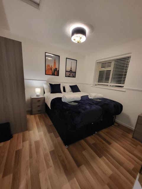 Lovely 2-Bed Apartment in Grays Condominio in Grays