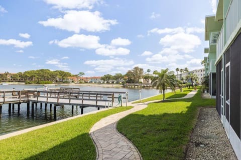 Stunning 2nd Story Views Casa in Palm Harbor