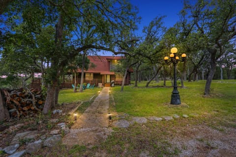 Rocky Mountain House in Canyon Lake