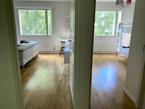 2 br apartment w/ balcony, wifi, parking Apartment in Uusimaa