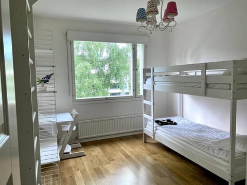 2 br apartment w/ balcony, wifi, parking Apartment in Uusimaa