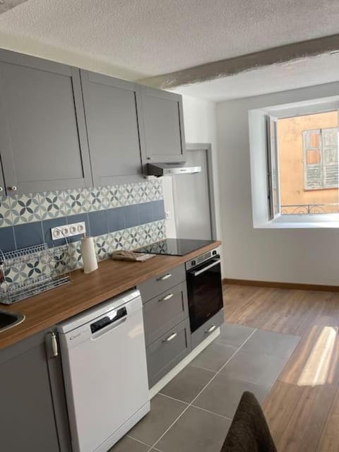 Grand appartement hyper centre Grasse Apartment in Grasse