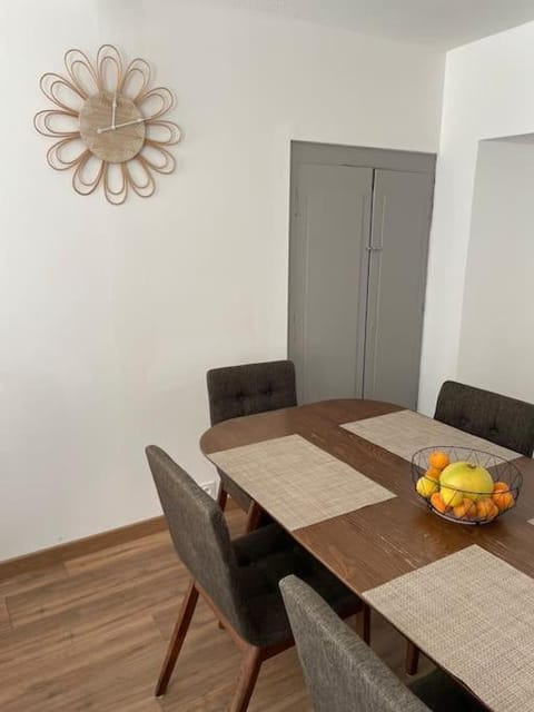 Grand appartement hyper centre Grasse Apartment in Grasse