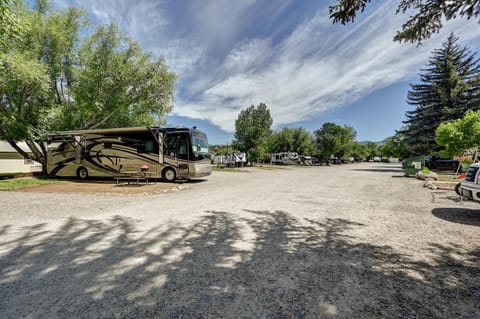 Snowy Peaks RV Park Campground/ 
RV Resort in Park County