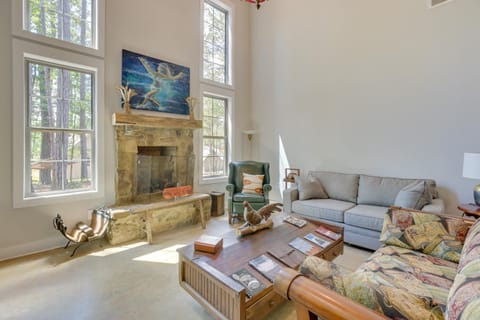 Charming Eclectic Vacation Rental with Beach Access! House in Lake Martin