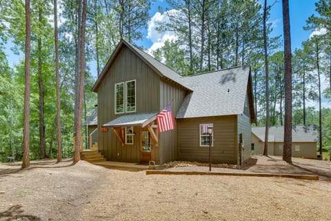 Charming Eclectic Vacation Rental with Beach Access! House in Lake Martin