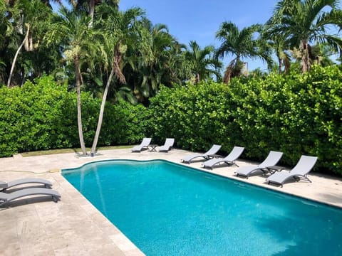 Villa Palma-Hollywood Beach - Summer Getaway! House in Hollywood