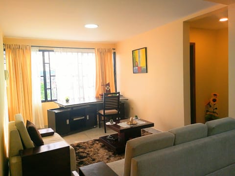 North Family View n Wide Condo in Cuenca