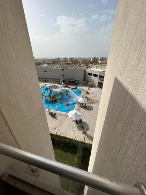 صيفك في Grand Hills الكيلو ٦٠ الساحل الشمالي Condo in Alexandria Governorate