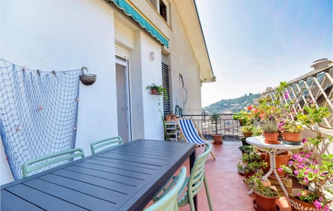 Amazing Apartment In Recco With House Sea View Appartement in Recco