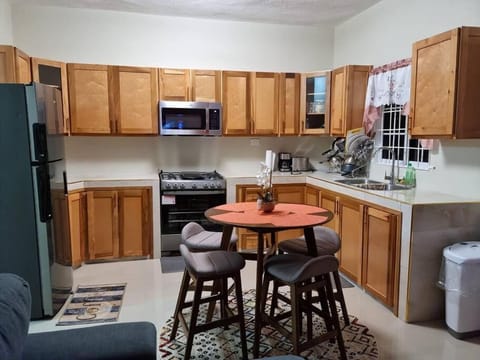 S.G Apartment Complex. Apartment in Saint Catherine Parish