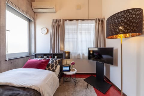 Bed, TV and multimedia, Bedroom, air conditioner