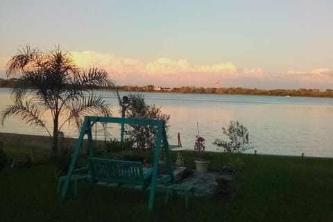 Waterfront Glamping Near Orlando House in Auburndale