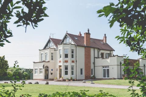 Mere Brook House Bed and Breakfast in Liverpool