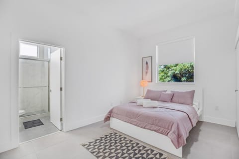 Up to 12 Guests! Modern villa near Wynwood Casa in Miami