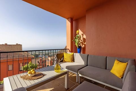 017 Superb Sea View 2 Bed Calahonda Apartment Apartment in Sitio de Calahonda