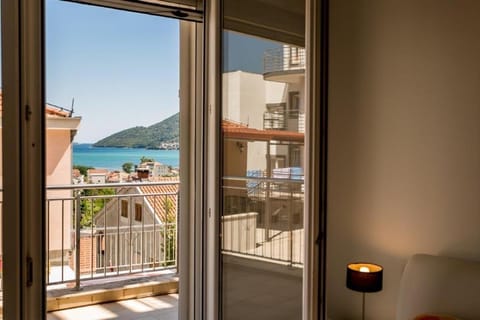 Apartments Lille Apartment in Dubrovnik-Neretva County