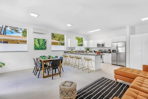 Up to 16 guests! Modern house near Wynwood Villa in Miami