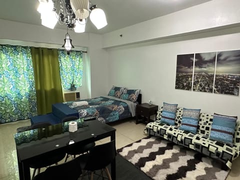 Morgan Suites Residences 1Bed Stay with Netflix near Venice Mall Taguig Condo in Makati