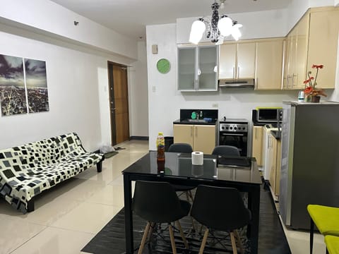 Morgan Suites Residences 1Bed Stay with Netflix near Venice Mall Taguig Eigentumswohnung in Makati