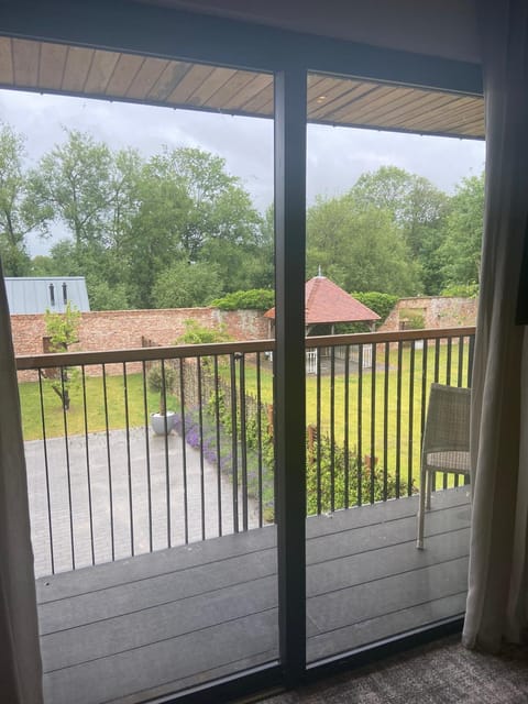 Balcony/Terrace, Garden view