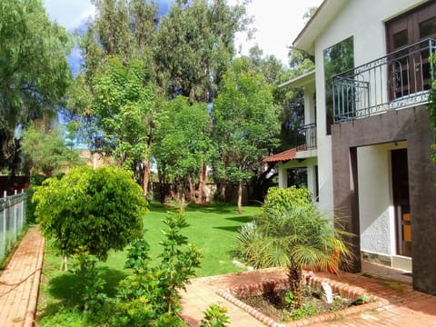 Linda casa de campo con todas las comodidades de la ciudad House in Cochabamba Department, Bolivia