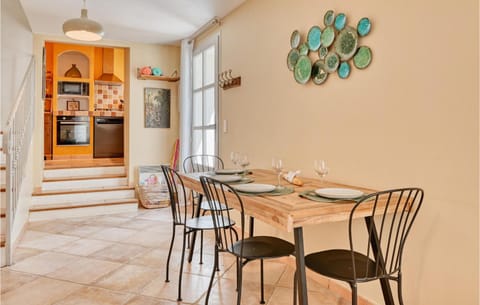 Nice Home In Sanary-sur-mer With Wifi House in Sanary-sur-Mer