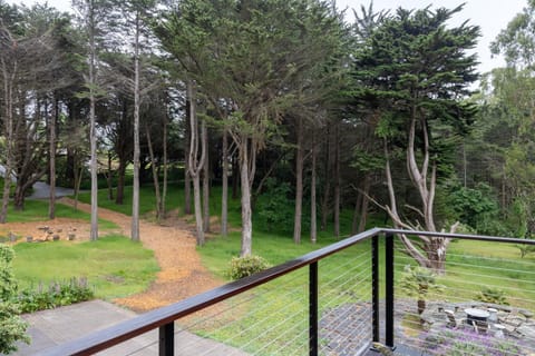 Secluded Forest Oasis - Your Ultimate Retreat Awaits! Casa in Moss Beach