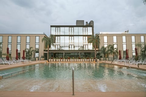 Howard Johnson Plaza La Ribera Hotel in Resistencia