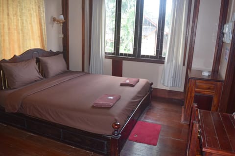 Namsong Bridge Bungalows Bed and Breakfast in Vang Vieng