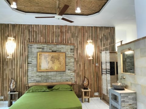 Kaia Lovina Guest House Junior Suite Bed and Breakfast in Buleleng